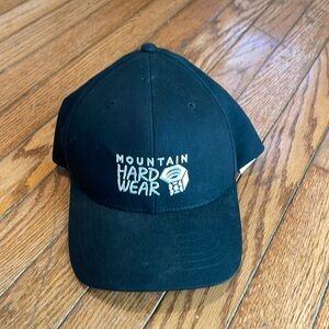 Mountain Hardwear logo hat